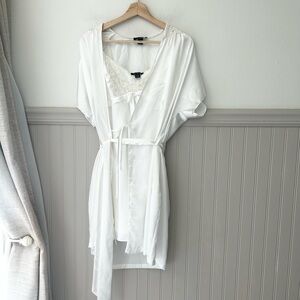 Vintage Jones New York Medium Lingerie Set White Lace Matching Robe